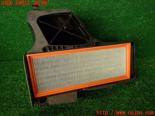 2UPJ-9233582560]アウディ・A4(8KCDN)エアクリーナーボックス 中古_4