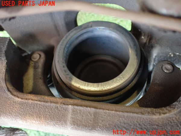2UPJ-9233584085]アウディ・A4(8KCDN)左フロントキャリパー 中古_4