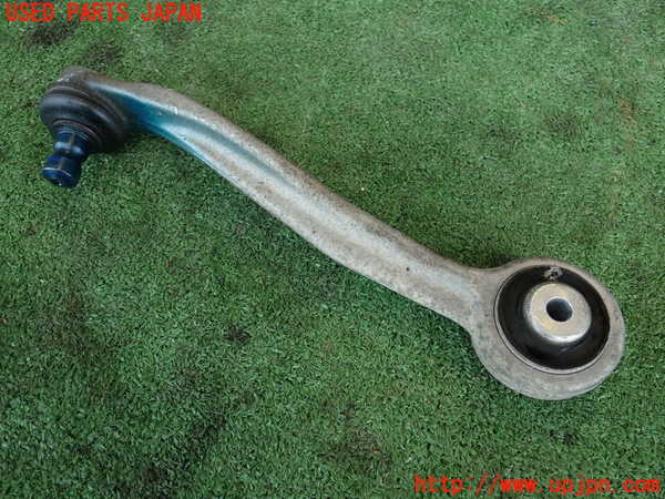 2UPJ-9233585137]アウディ・A4(8KCDN)左フロントアッパーアーム2 中古_2