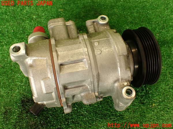 2UPJ-9233586025]アウディ・A4(8KCDN)エアコンコンプレッサー 中古_2