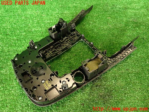 2UPJ-9233586306]アウディ・A4(8KCDN)スイッチ1 (メニュー操作他) 中古_2