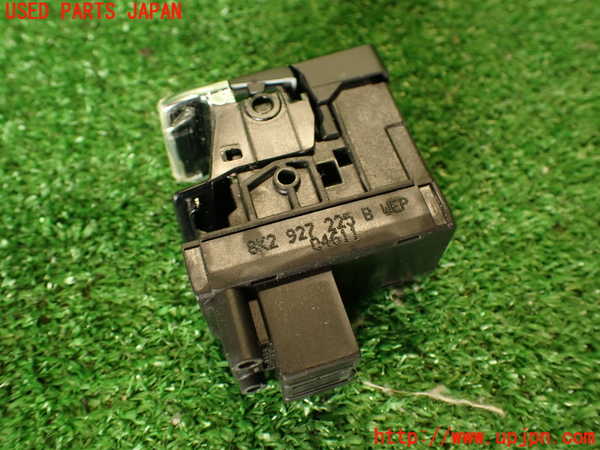 2UPJ-9233586307]アウディ・A4(8KCDN)スイッチ2 (電動パーキングブレーキ) 中古_4