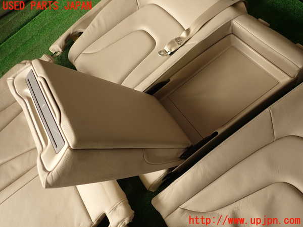 2UPJ-9233587385]アウディ・A4(8KCDN)リアシート 中古_3