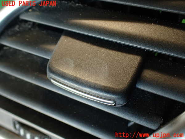 2UPJ-9233587528]アウディ・A4(8KCDN)エアコン吹き出し口3 (左) 中古_4