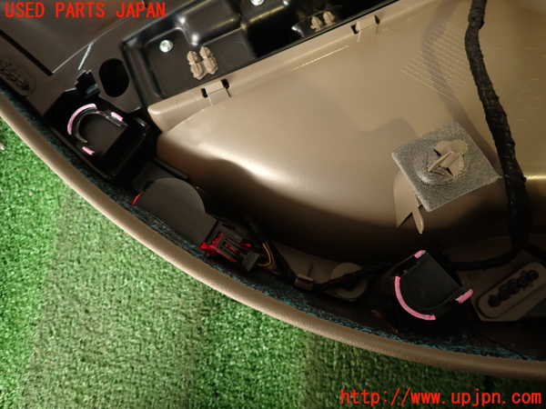 2UPJ-9233581294]アウディ・A4(8KCDN)右後ドア内張り 中古_5