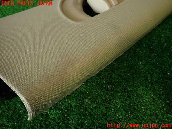 2UPJ-9233587665]アウディ・A4(8KCDN)右センターピラートリム 中古_3