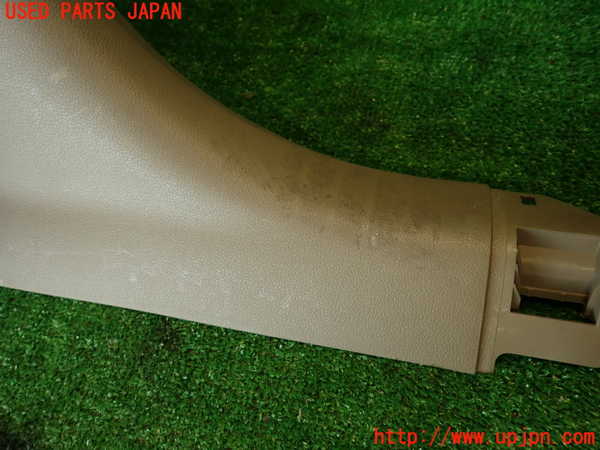 2UPJ-9233587670]アウディ・A4(8KCDN)左センターピラートリム 中古_4