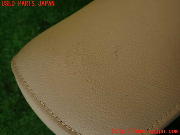 2UPJ-9233587150]アウディ・A4(8KCDN)右2列目ヘッドレスト 中古_2
