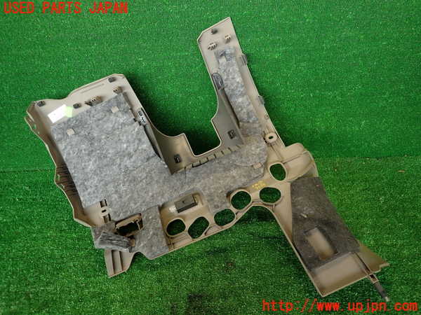 2UPJ-9233587691]アウディ・A4(8KCDN)内装トリム類1 中古_4