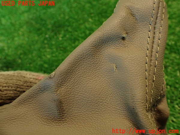 2UPJ-9233587575]アウディ・A4(8KCDN)シフトブーツ (ジャンク品) 中古_4