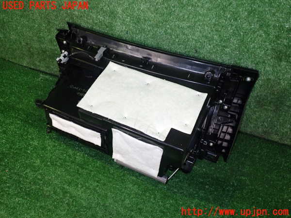 2UPJ-9233607516]レクサス・HS250h(ANF10)グローブボックス1 中古_3