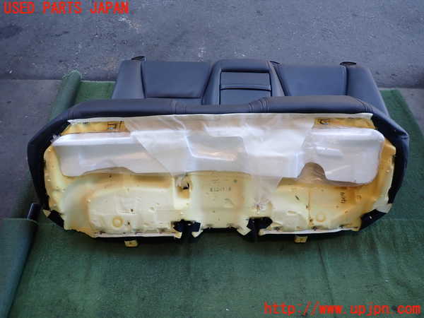 2UPJ-9233607385]レクサス・HS250h(ANF10)リアシート 中古_4