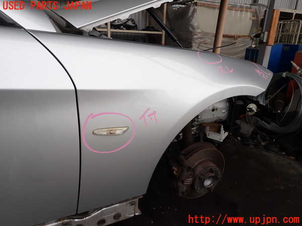 2UPJ-9233611080]BMW 320i E90(VA20)右前フェンダー 中古_3