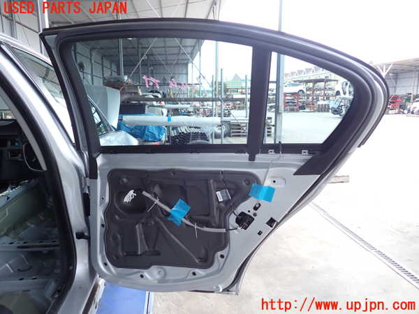 2UPJ-9233611290]BMW 320i E90(VA20)右後ドア 中古 SHATTERPRUFE M272 43R-00083_5