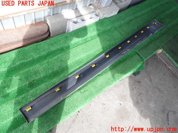 2UPJ-9233611390]BMW 320i E90(VA20)右サイドステップ 中古_4