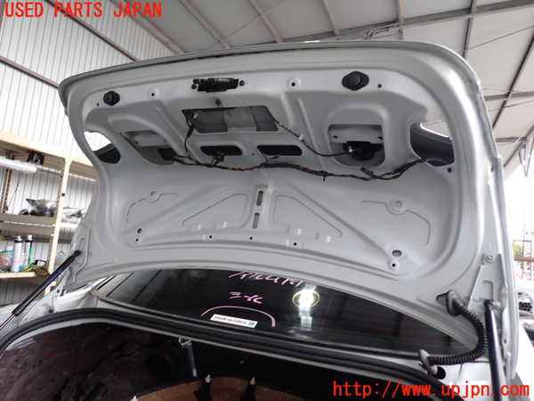 2UPJ-9233611500]BMW 320i E90(VA20)トランク 中古_2