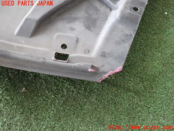 2UPJ-9233612170]BMW 320i E90(VA20)エンジンアンダーカバー 中古_4