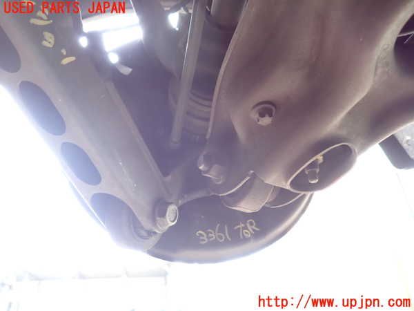 2UPJ-9233614300]BMW 320i E90(VA20)右リアナックルハブ 中古_2