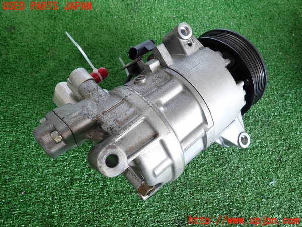2UPJ-9233616025]BMW 320i E90(VA20)エアコンコンプレッサー 中古_2