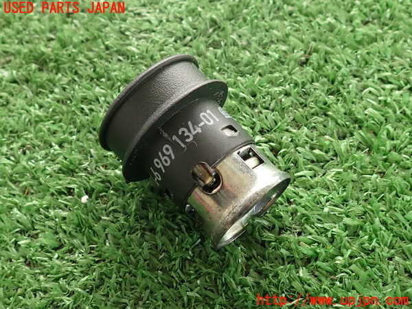 2UPJ-9233617815]BMW 320i E90(VA20)シガライター 中古_3