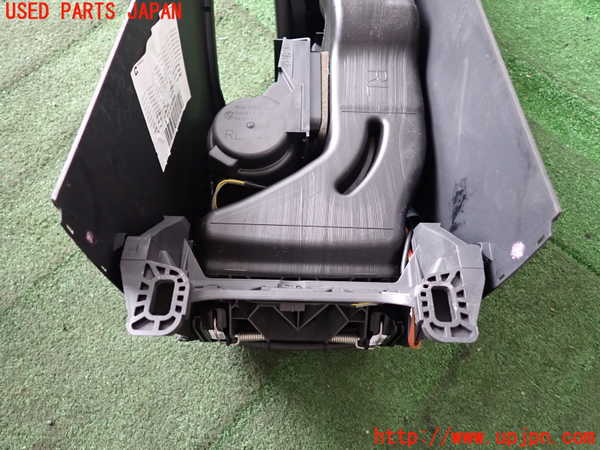 2UPJ-9233617540]BMW 320i E90(VA20)センターコンソール 中古_5