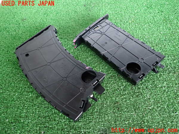 2UPJ-9233617810]BMW 320i E90(VA20)ドリンクホルダー ジャンク_2