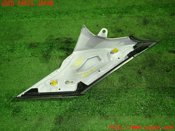 1UPJ-9233621100]セレナ e-POWER(HFC27)右前コーナーパネル 中古_2