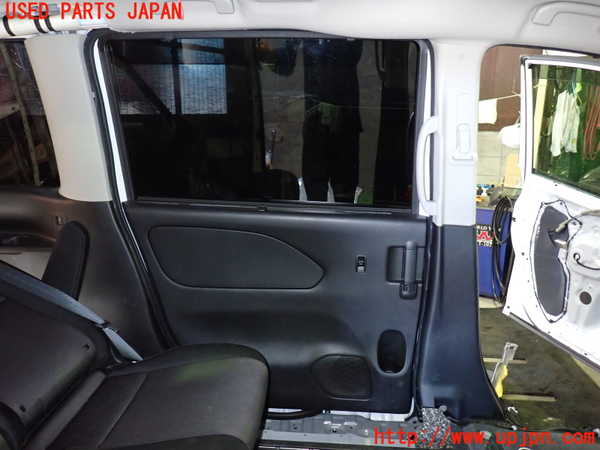 1UPJ-9233621320]セレナ e-POWER(HFC27)左後ドア 中古_5