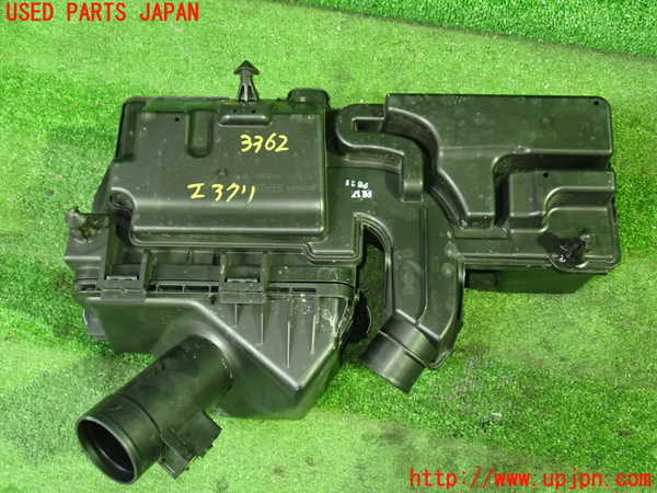 1UPJ-9233622560]セレナ e-POWER(HFC27)エアクリーナーボックス 中古_2