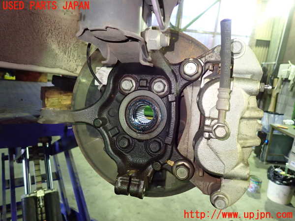 1UPJ-9233624295]セレナ e-POWER(HFC27)左フロントナックルハブ 中古_2