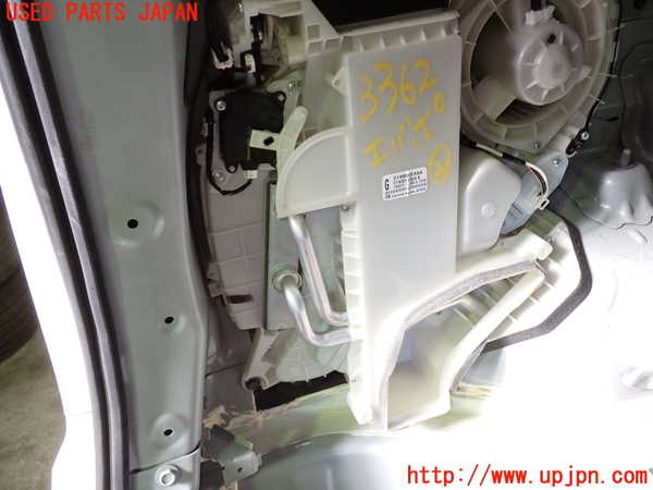 1UPJ-9233626082]セレナ e-POWER(HFC27)エバポレーター2 中古_3