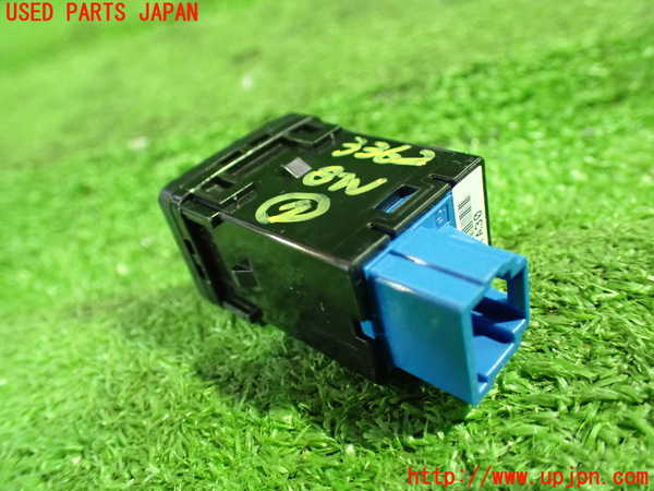 1UPJ-9233626312]セレナ e-POWER(HFC27)スイッチ7 中古_2