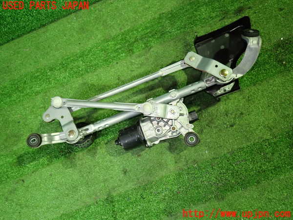 1UPJ-9233626770]セレナ e-POWER(HFC27)フロントワイパーモーター 中古_4