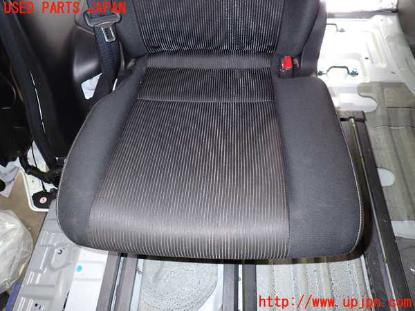 1UPJ-9233627145]セレナ e-POWER(HFC27)右2列目シート 中古_3