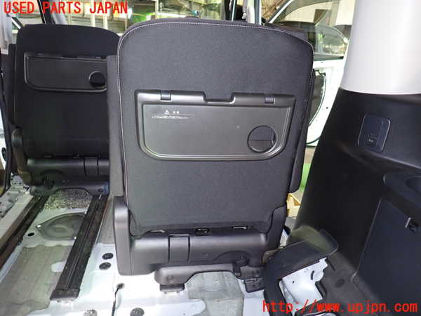 1UPJ-9233627145]セレナ e-POWER(HFC27)右2列目シート 中古_4
