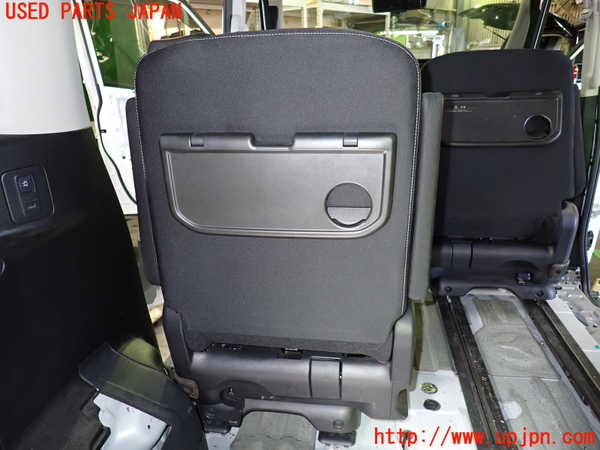 1UPJ-9233627175]セレナ e-POWER(HFC27)左2列目シート 中古_4