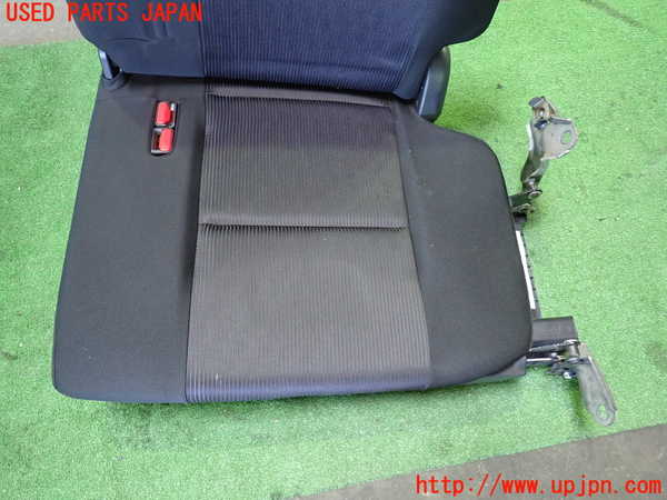 1UPJ-9233627265]セレナ e-POWER(HFC27)左3列目シート 中古_3