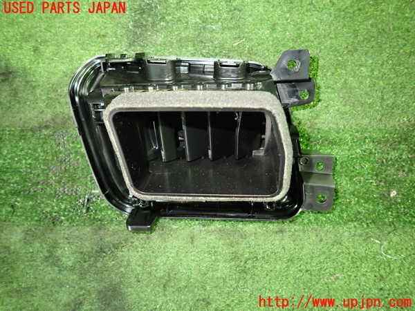 1UPJ-9233627526]セレナ e-POWER(HFC27)エアコン吹き出し口1 中古_2