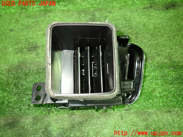 1UPJ-9233627527]セレナ e-POWER(HFC27)エアコン吹き出し口2 中古_2