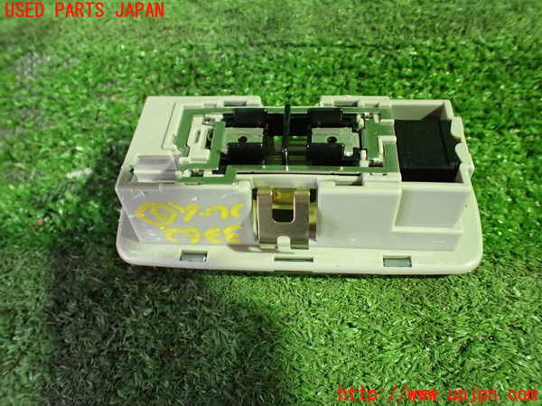 1UPJ-9233626413]セレナ e-POWER(HFC27)ルームランプ3 中古_2