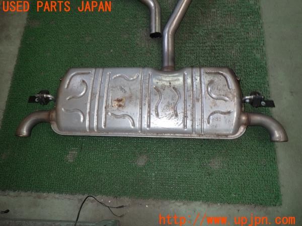 3UPJ=9233630152]ベンツ GLA180(156942 X156)純正 A246 491 11 00 マフラー 2分割カット 中古_3