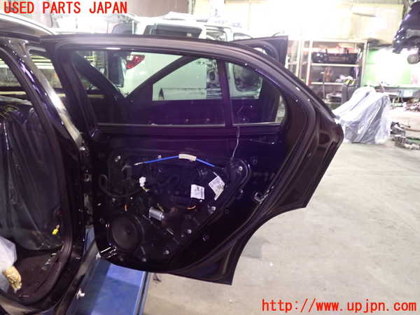 1UPJ-9233631290]ベンツ GLA180(156942)(X156)右後ドア 中古(43R-001667 M1232)_3