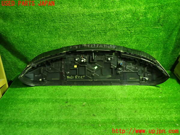 1UPJ-9233631520]ベンツ GLA180(156942)(X156)リアスポイラー 中古_4