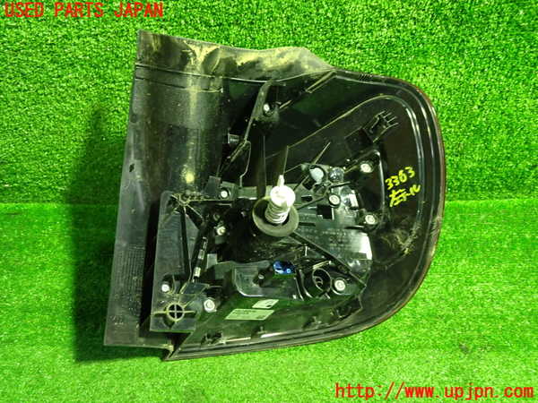 1UPJ-9233631536]ベンツ GLA180(156942)(X156)左テールランプ 中古_3