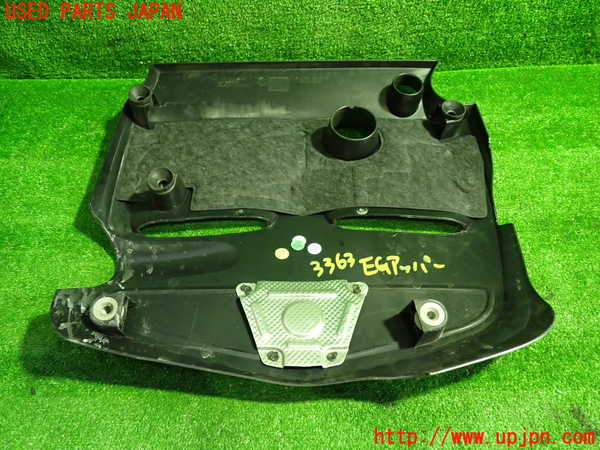 1UPJ-9233632160]ベンツ GLA180(156942)(X156)エンジンアッパーカバー 中古_4