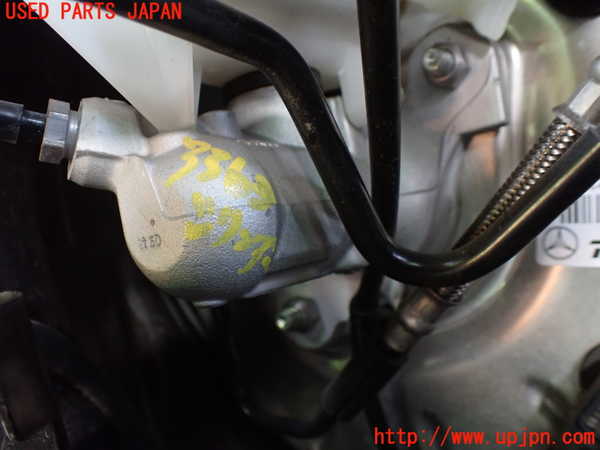 1UPJ-9233634050]ベンツ GLA180(156942)(X156)ブレーキマスターシリンダー 中古_2
