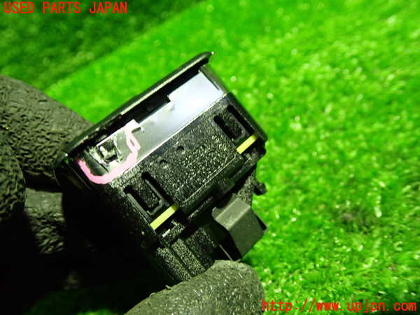 1UPJ-9233636245]ベンツ GLA180(156942)(X156)左前パワーウィンドウスイッチ 中古_2