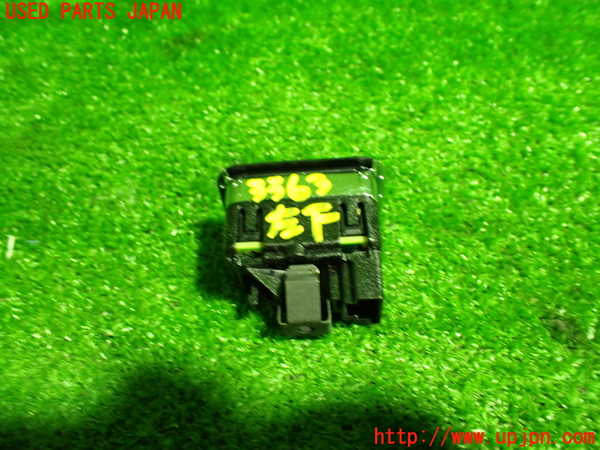 1UPJ-9233636245]ベンツ GLA180(156942)(X156)左前パワーウィンドウスイッチ 中古_4