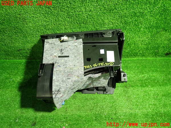 1UPJ-9233637516]ベンツ GLA180(156942)(X156)グローブボックス1 中古_3