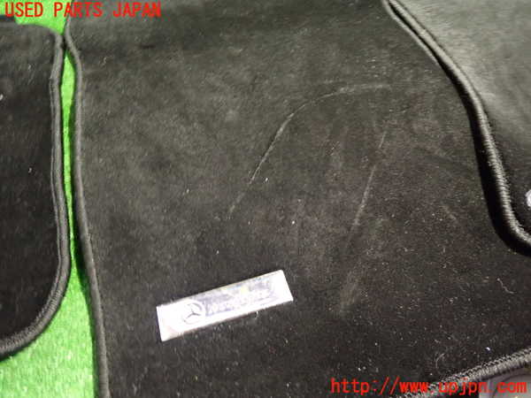1UPJ-9233637800]ベンツ GLA180(156942)(X156)フロアマット 中古_3